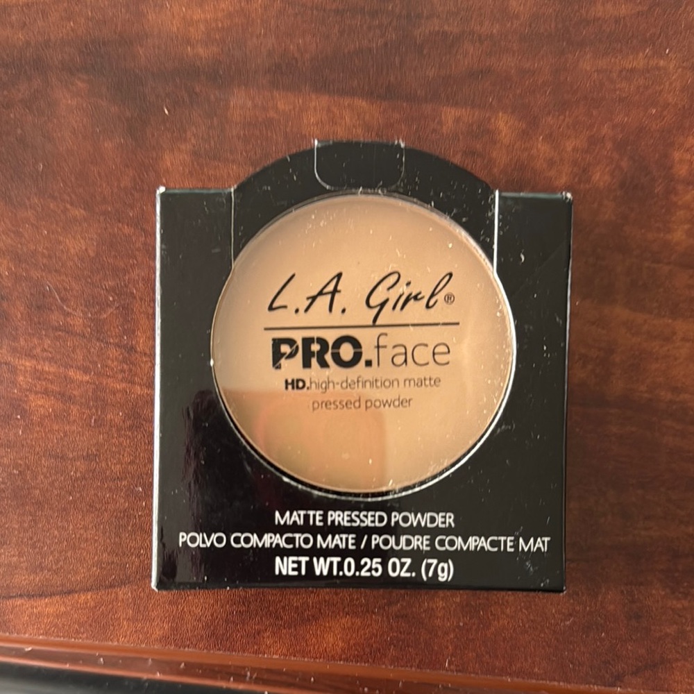 PRO.face Matte Pressed Powder - Cream